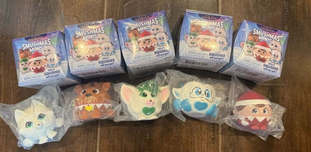The Elf On The Shelf Santaverse Smushmas Minis Lot of 5 Squishies (complete set)